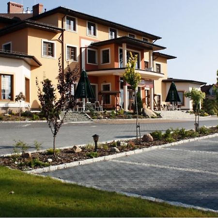 Hotel Ambasada Krobia Extérieur photo