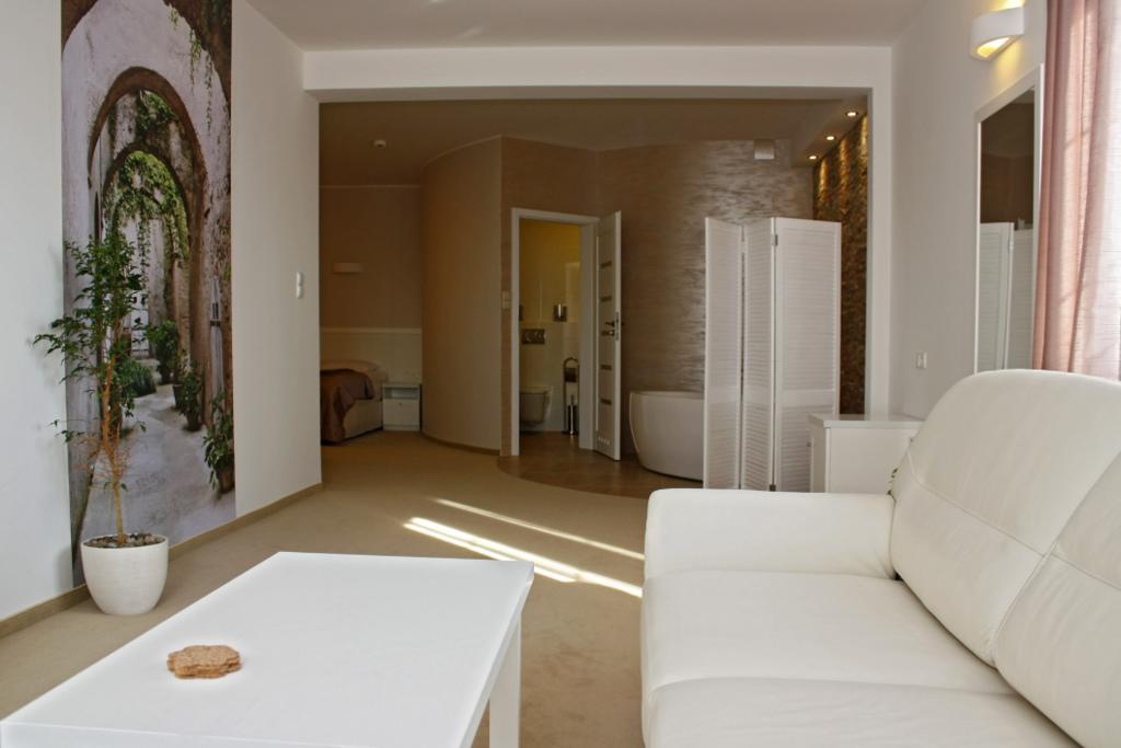 Hotel Ambasada Krobia Extérieur photo
