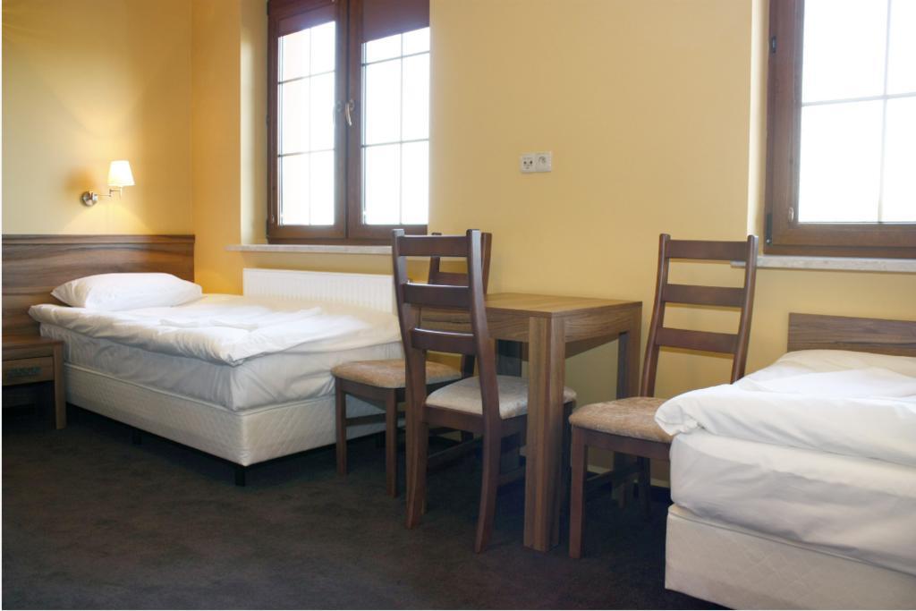 Hotel Ambasada Krobia Extérieur photo